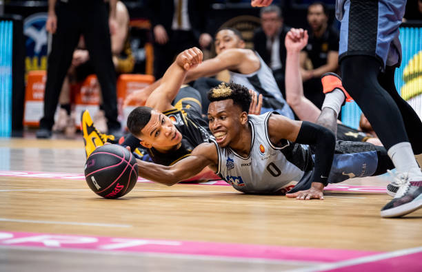 还借助个人 还借助个人